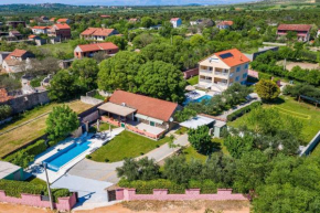 MY DALMATIA - Momo's paradise with 2 infinity pools & 7 bedrooms
